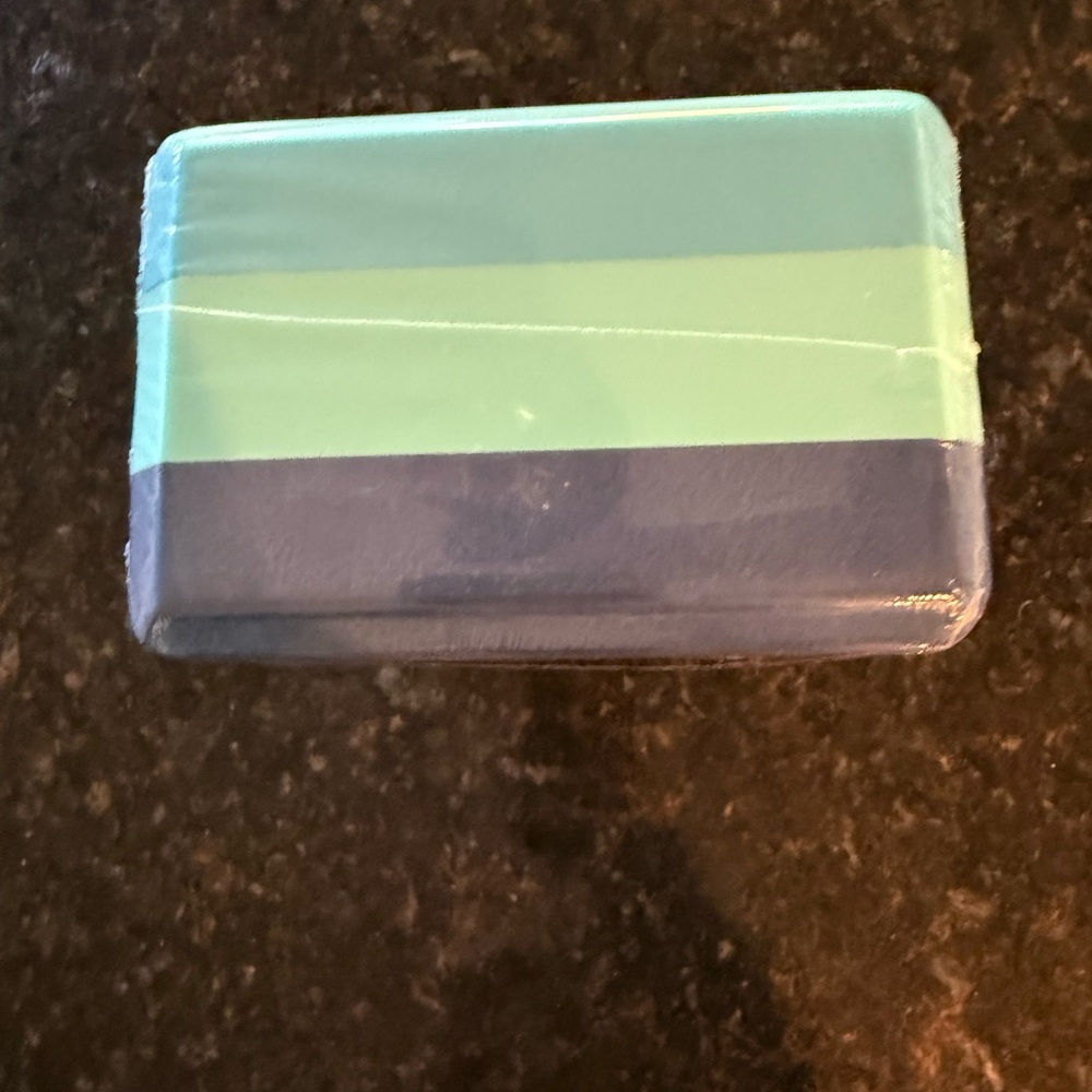 Brand New in Package Gaiam foam yoga block - Picture 3 of 7